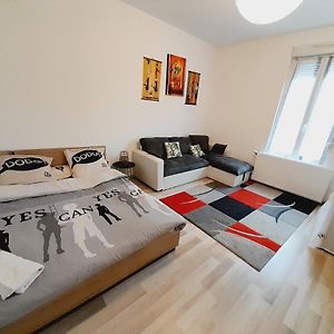 Une Chambre De 20M2 Chez Les Habitants