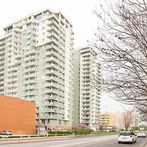 Great Tourist And Business Apartment