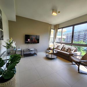 Appartement à 2 Chambres à Coucher