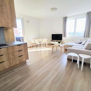 Appartement à 2 Chambres à Coucher