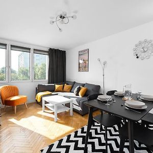 Appartement à 2 Chambres à Coucher