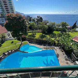 Luxury Oceanfront At Reid'S Gardens