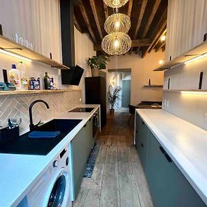 Maison Avec 4 Suites & Rooftop En Plein Centre Ville - Place Saint Paul