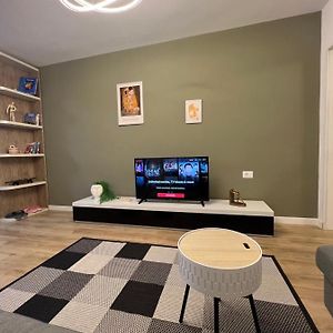 New Bazaar Cane Apartment 3