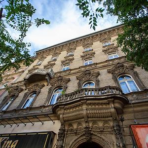 Exclusive & Stylish Central Apartment In The Heart Of Budapest