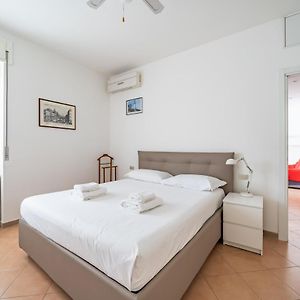 Milano Cozy Apt X4 - 450 Far From Lambrate Fs