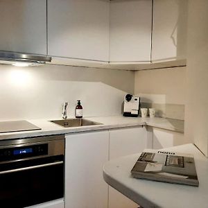 Top-Floor Studio, Near Park & Sea, Great Transit
