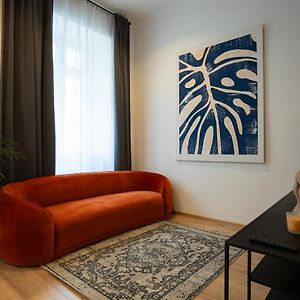 2-Rooms Apartment 10 Min Away From City Center