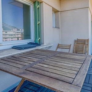 Proche Parc Paul Mistral, 2 Chambres, Wifi, Balcon