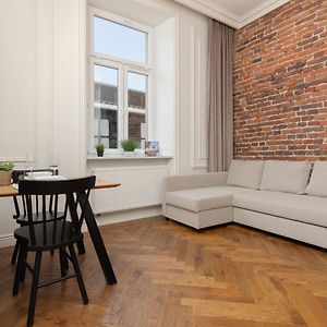 Apartment Strzelecka Old Town Cracow By Renters Prestige