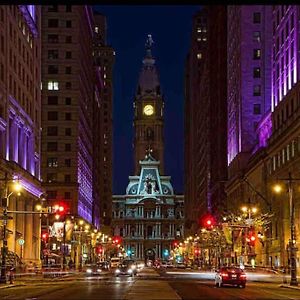 405 Spacious And Superior 1Bdr Apt In Center City