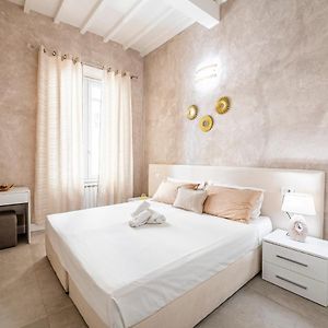 Appartement à 3 Chambres à Coucher