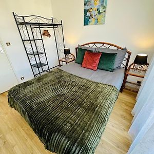 Appartement à 2 Chambres à Coucher