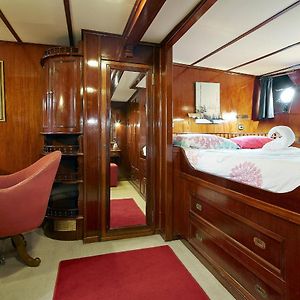 Superior  On Boat Cabin