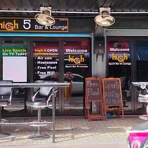 High5 Guesthouse