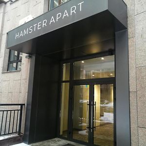 Hamster Apart