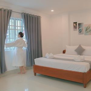 White Corner Hotel