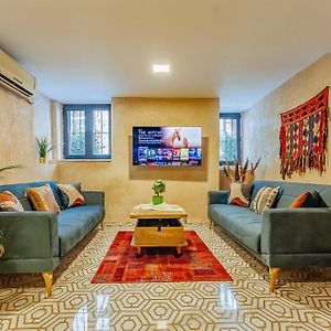 Bossy Apartment 2