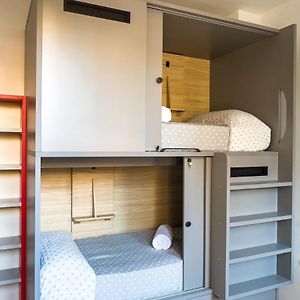 Chambre Juste Pour Hommes Dortoir