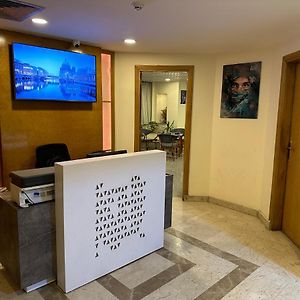 Egy Days Hotel