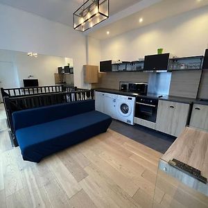 Appartement à 2 Chambres à Coucher