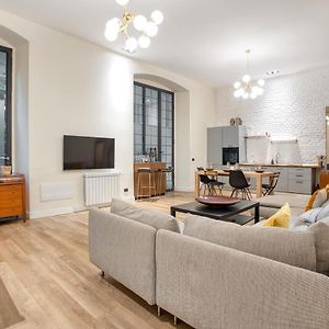 Joivy Modern And Spacious Family Flat