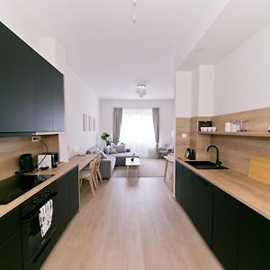 Appartement à 2 Chambres à Coucher