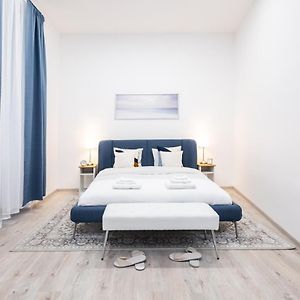 Suite à 2 Chambres à Coucher