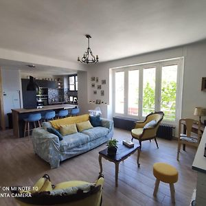Appartement à 3 Chambres à Coucher