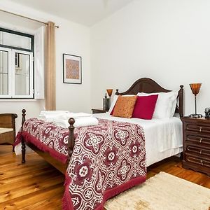 Exotic M2 R2 - Comfortable Classy Double Room With Shared Bath