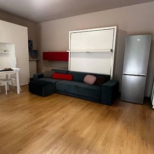 Urban House - Comfy Flat Navigli Milan Center