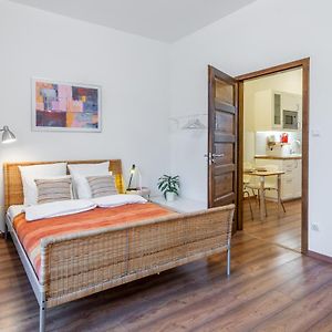 Appartement à 2 Chambres à Coucher