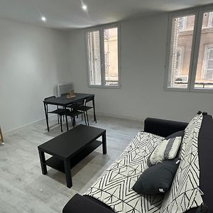 Appartement à 2 Chambres à Coucher