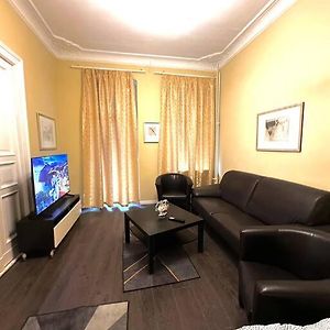 Appartement à 3 Chambres à Coucher