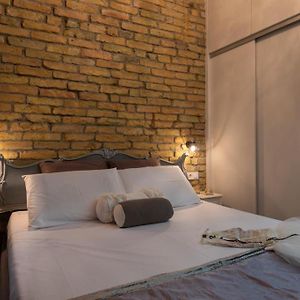 Regina Mini Apartment On Kiraly Street