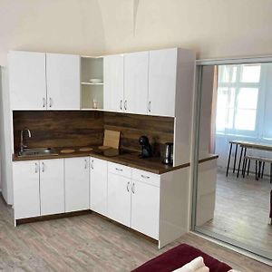Studio In Gothic House, 50M To The Old Town Square