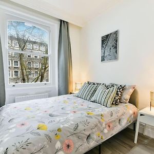 Knightsbridge Stylish Two Bedroom Apartment