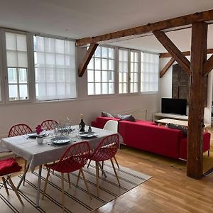 Appartement à 3 Chambres à Coucher