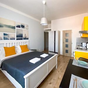 Elso Apartments