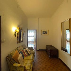 Dormitory Room Mixed