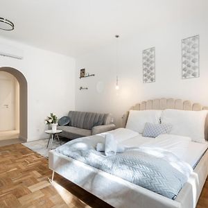 D71 - Central Cozy Suite, Best Location By Bqa