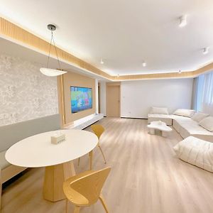 Zhome-Modern 3 Bedrooms Apartment - Near Nanjing Road