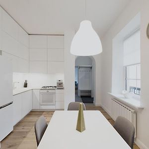 Appartement à 2 Chambres à Coucher