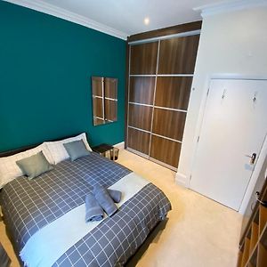 Appartement à 3 Chambres à Coucher