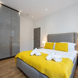 Superb 2Bd Apartment In China Town
