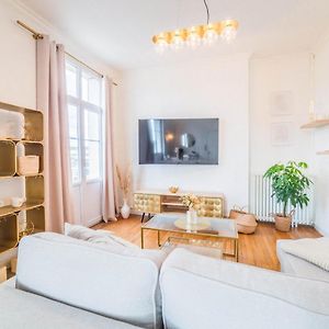 Appartement à 2 Chambres à Coucher