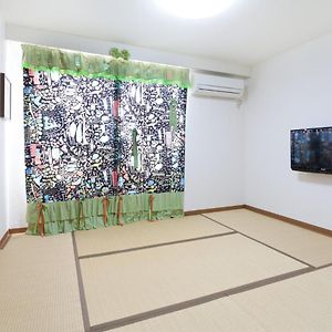Studio Lit King-Size
