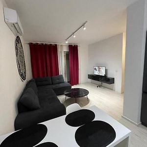 Rena'S Apartment