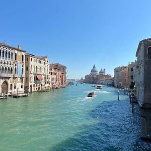 Dimora Contarini Charm Apartment On Grand Canal