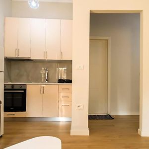 Home Inn Apartment 2 Near City Center